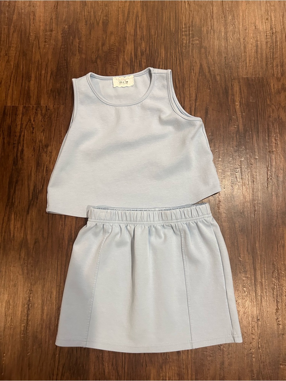 Sadie & Sage Girls Matching top and skirt. Perfect Condition! Sz: M (8-10)